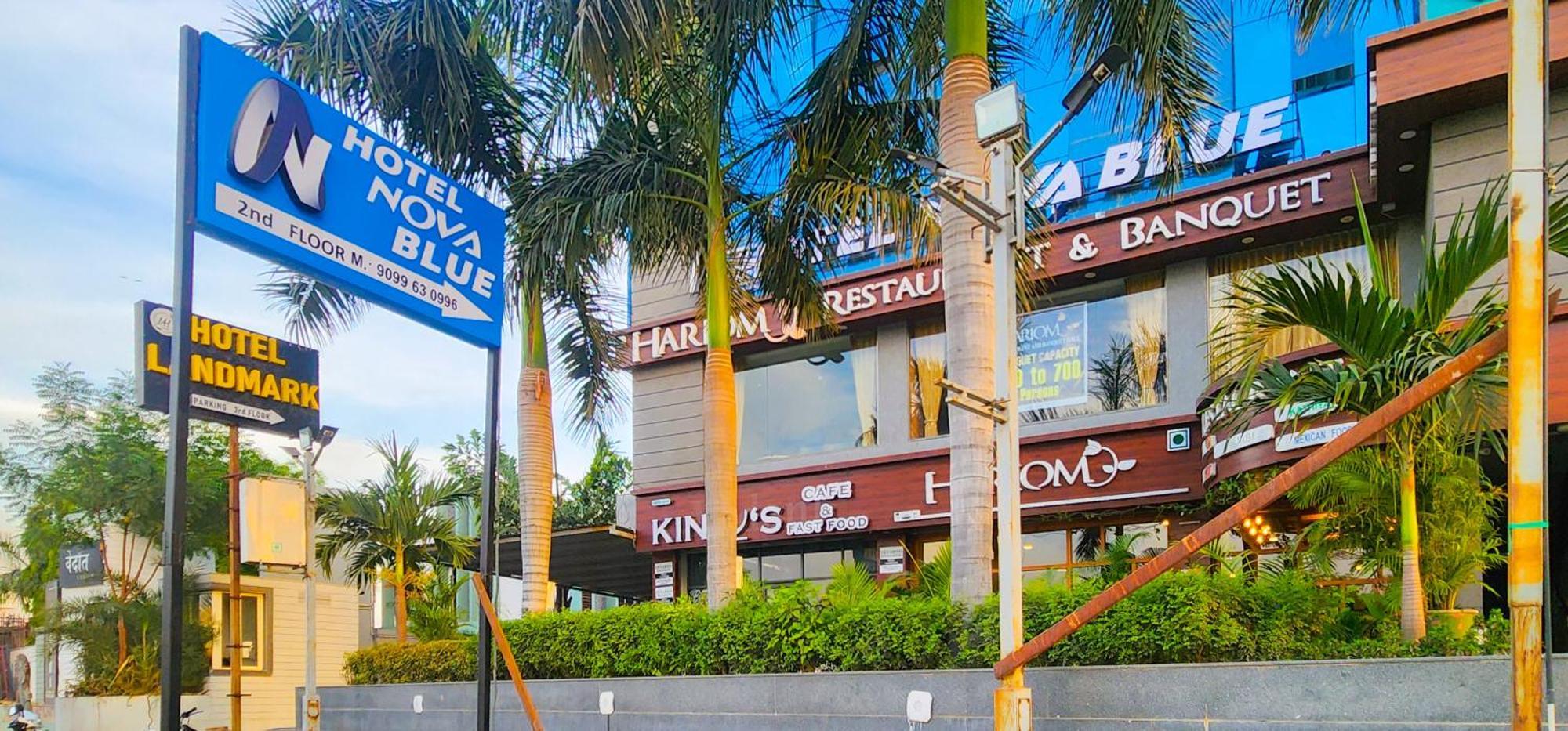 Hotel Nova Blue Ахмедабад Екстериор снимка